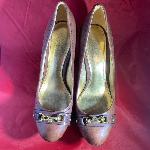 Coach Desaree Brown Leather Pumps Horse-Bit  Sz 7.5 - Picture 4 of 10